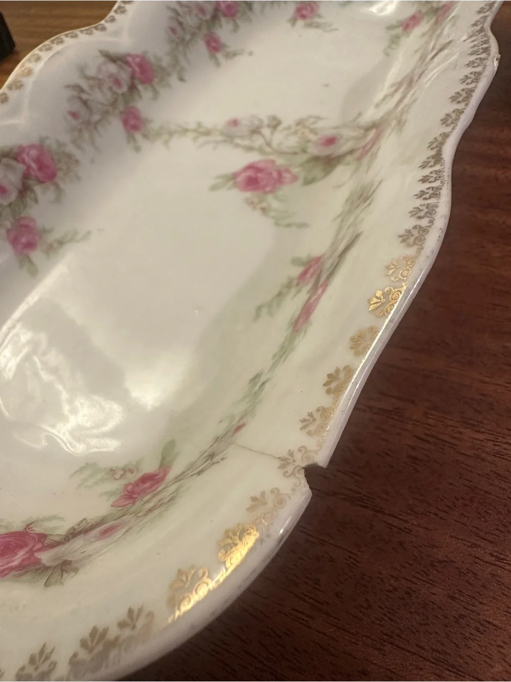 Mignon White Porcelain Serving Tray with Pink Rose Motif